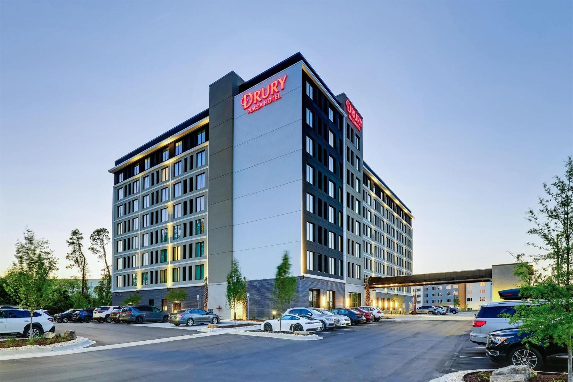 Hotel Drury Plaza