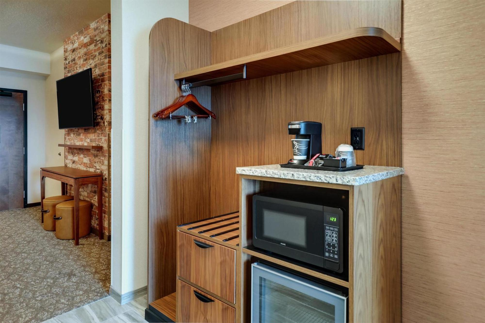 Drury Plaza Hotel