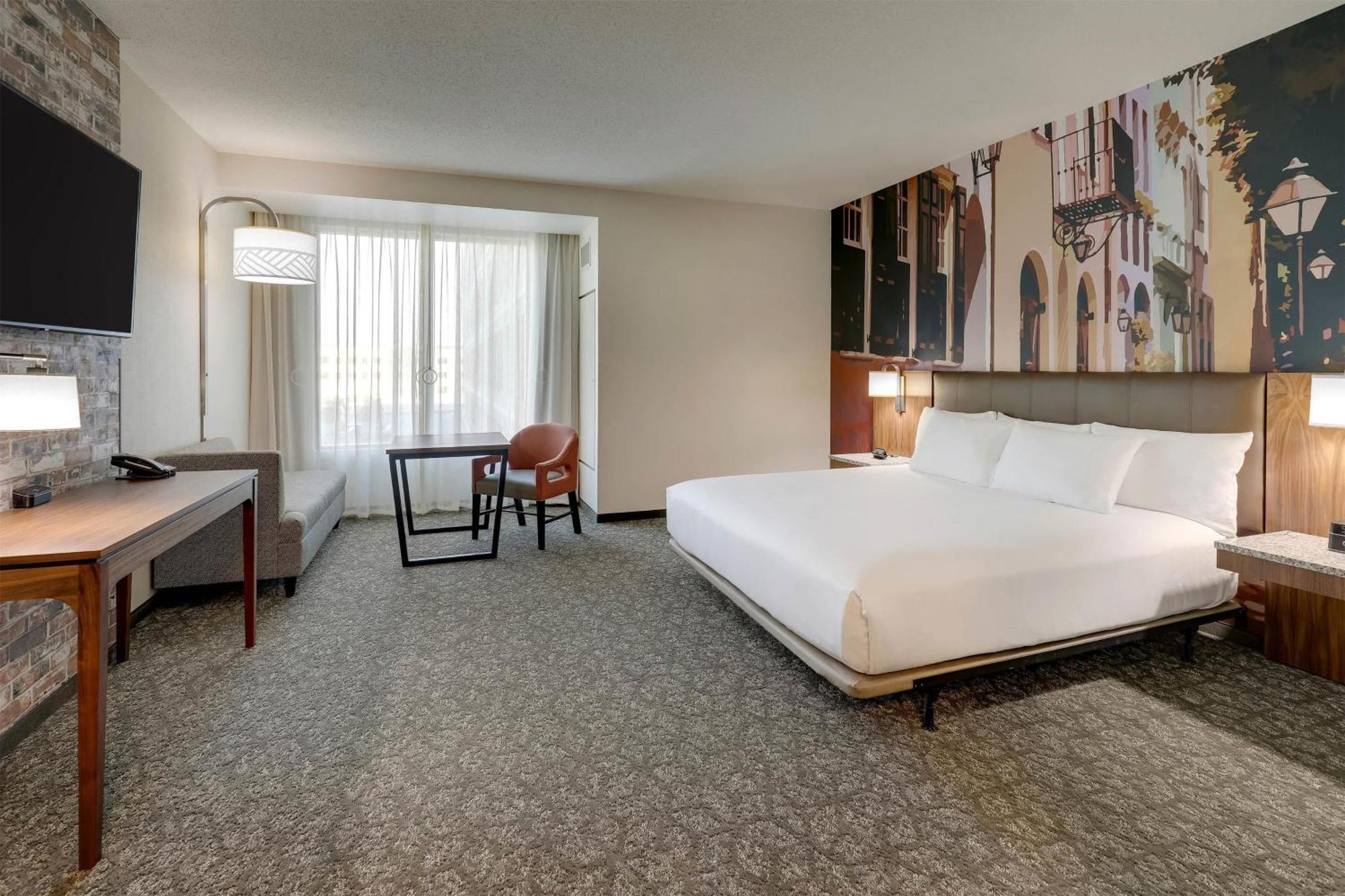 Hotel Drury Plaza